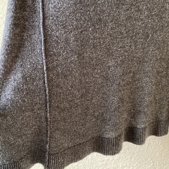 Ann Taylor V Neck Sweater - Picture 8 of 9